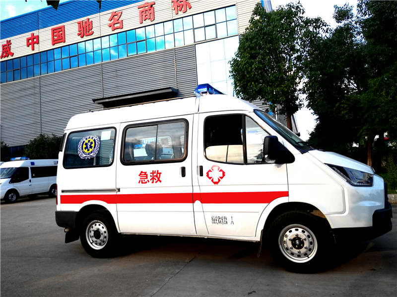 江鈴特順短軸柴油轉(zhuǎn)運(yùn)型救護(hù)車(chē)