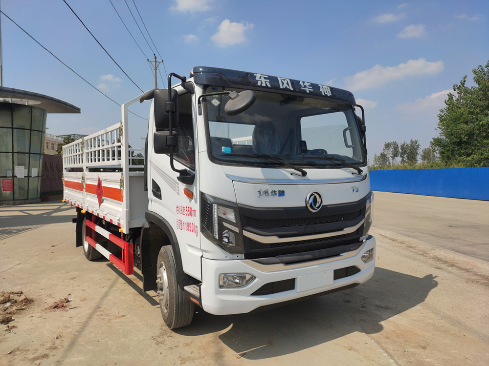 東風(fēng)華神國六柴油氣瓶運(yùn)輸車