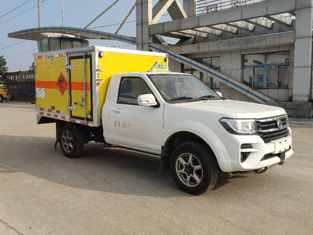 東風(fēng)皮卡爆破器材運輸車