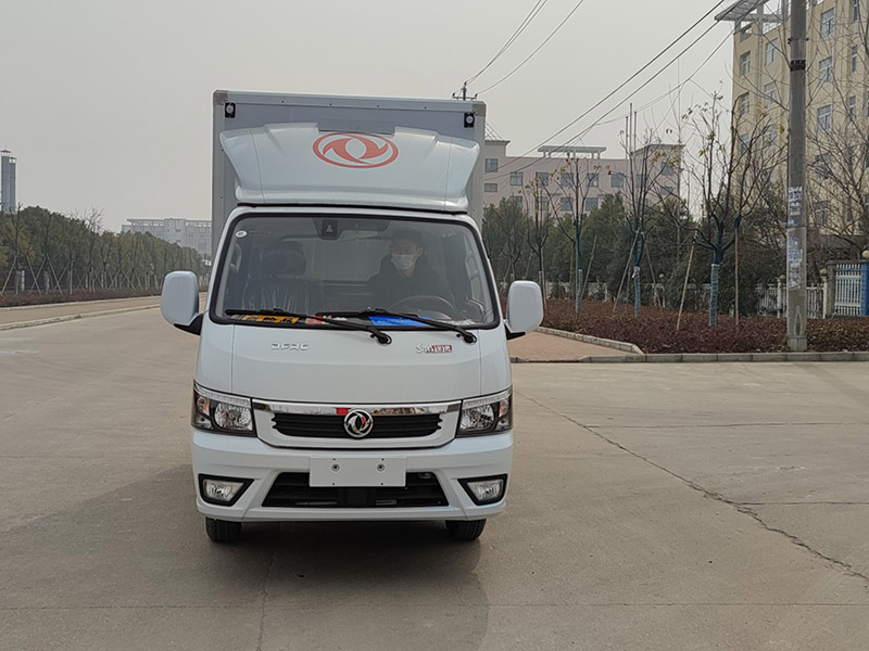 東風途逸易燃液體（汽油）廂式運輸車